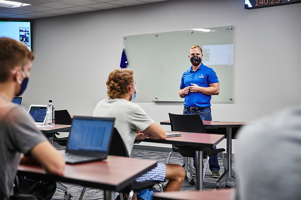 Dr. Thomas Doellman teaches a class in the Data Analytics Lab