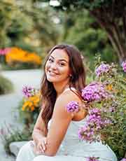 Head and shoulders shot of Grace Blouin